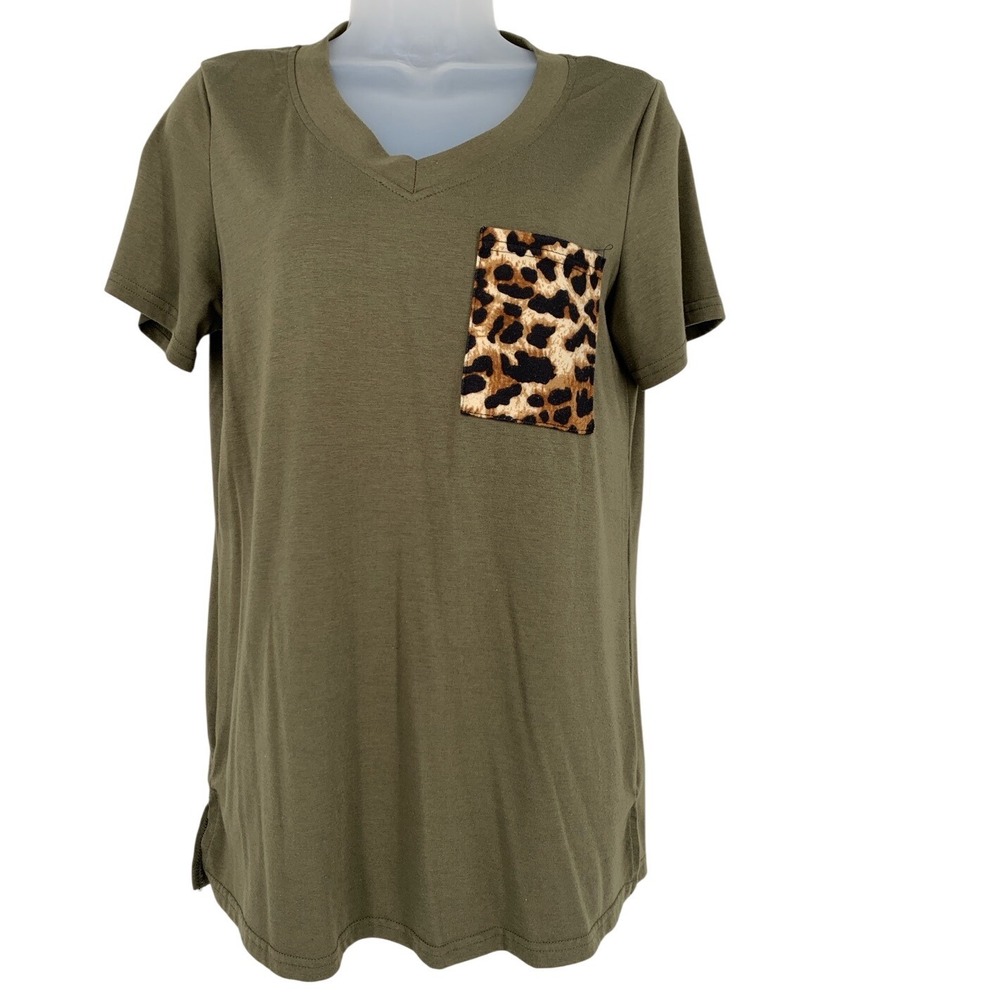 Olive Green Leopard Pocket Tee Medium
V Neck Short Sleeve Casual Soft Top